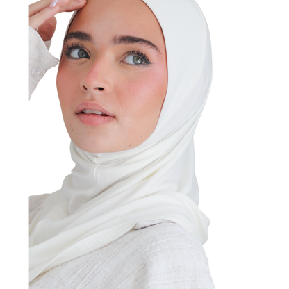 حجاب قطن قطعة واحدة لون أوف وايت ALTOBEH - ملمس طبيعي بارد وثبات فائق.