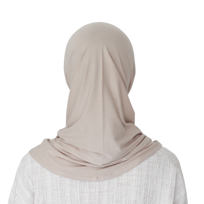 حجاب قطن قطعة واحدة لون بيج فاتح ALTOBEH - تغطية كاملة وثبات بدون دبابيس.