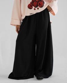 بنطال Wide Leg  حريمي واسع