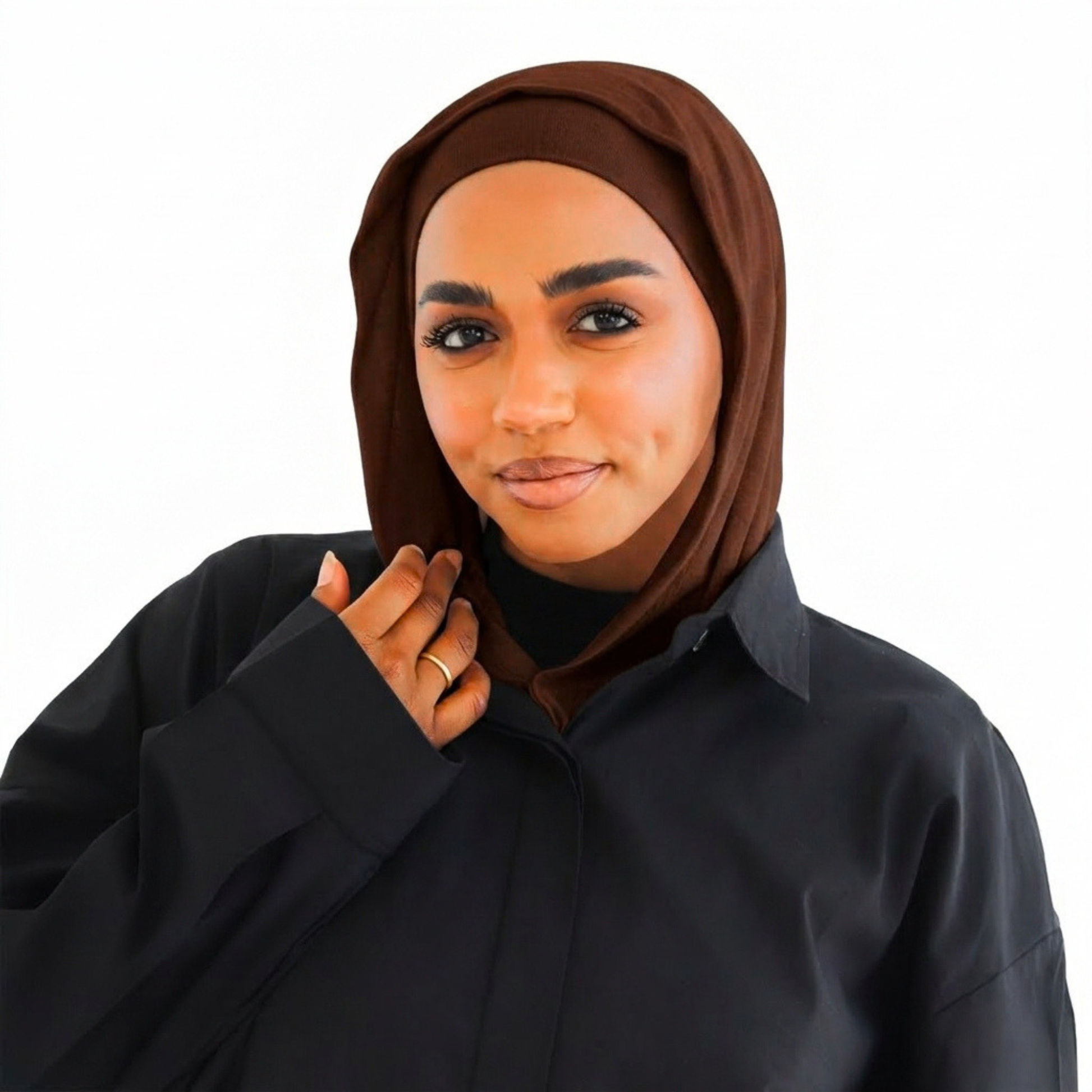ايزي سكارف مع بندانة زودياك ALTOBEH - تصميم عملي وثبات فائق بدون دبابيس.