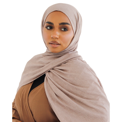 طرحة كويتي زودياك من ALTOBEH - طرحة ثابتة وانسيابية بخامة زودياك العملية